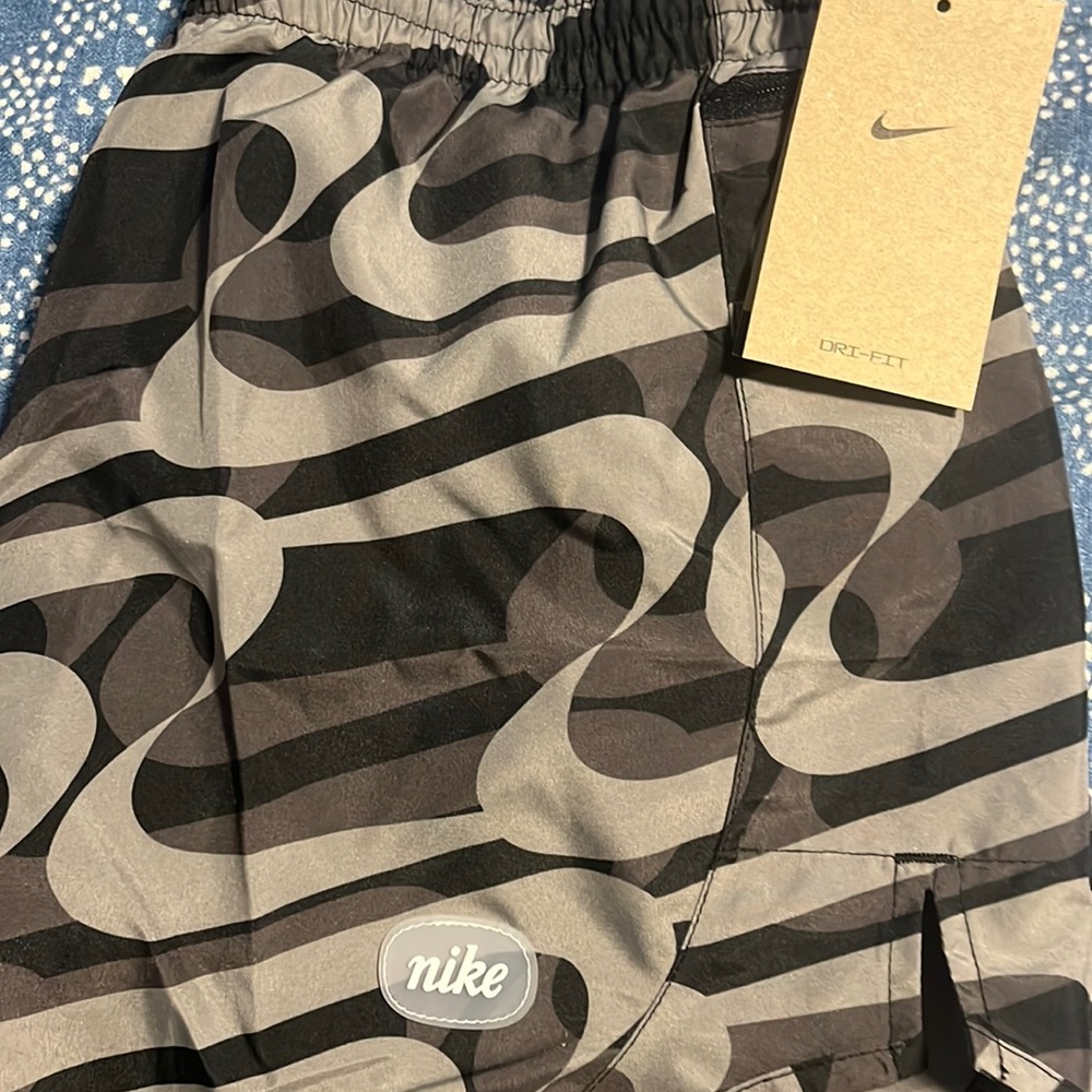 Nike Dri-FIT Icon Clash Tempo Luxe shorts